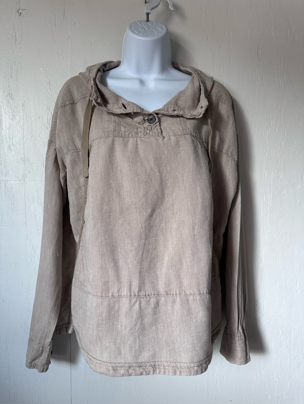 Columbia Women’s Lightweight Hooded Pullover Jacket — Taupe